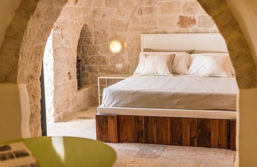 Cisternino Hotel | Borgo Canonica