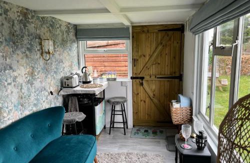 Little Kimble Other | Bothy hut