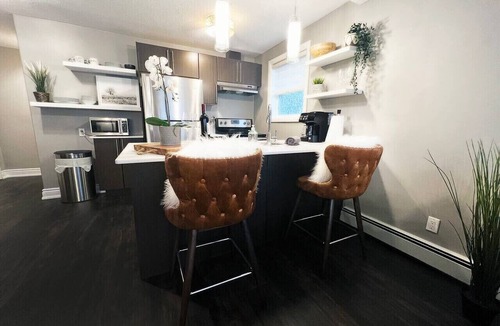 South London Apartment | Boutique Bliss in the Heart of Wortley Village