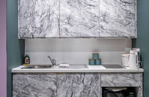Sheffield Apartment | Boutique Studio with Designer Finishes – APT 16