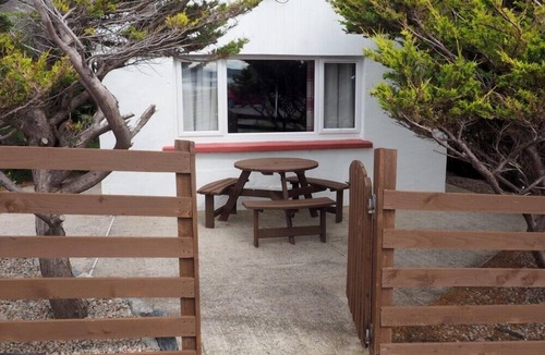 Harris Cottage | BRAEMORE CHALET, romantic, with open fire in Tarbert Isle Of Harris