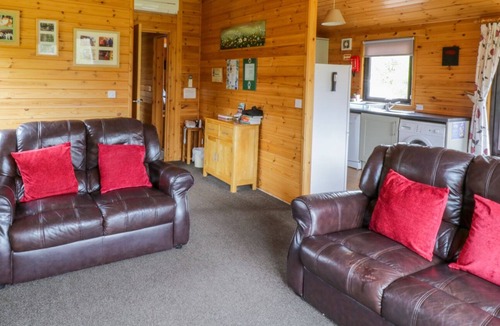 Diss House | BRAMBLES, pet friendly, character holiday cottage in Garboldisham