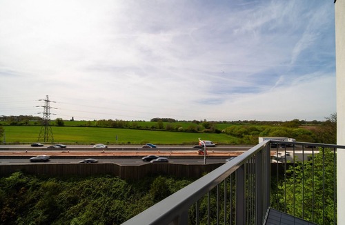 Luton Apartment | Brand New 2 Bed, 2 Bath Apartment in Luton 11