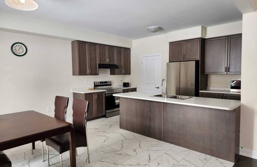 Caledonia House | Brand new home in Caledonia walking distance to river trail