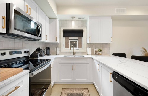 Riverside Condo | Brand New Riverside Retreat | Stylish 2BR +Parking