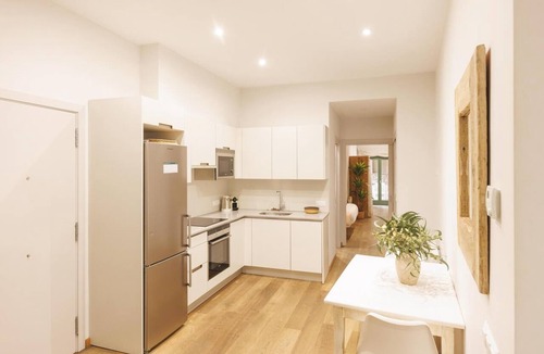 Barri Vell Apartment | Bravissimo Força 17 Natura, with one-bedroom and small terrace