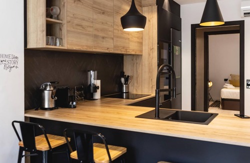 Eixample Apartment | Bravissimo les Voltes, modern and central