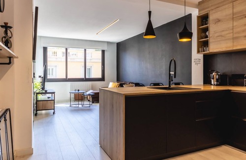 Eixample Apartment | Bravissimo les Voltes, modern and central