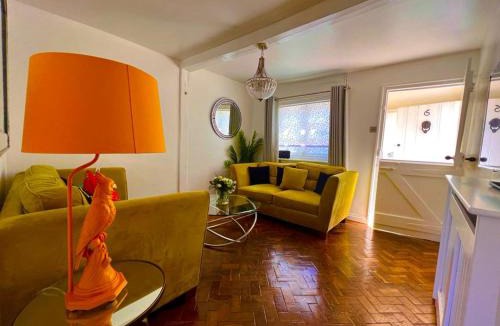 Tenterden House | Bridewell Cottage in the heart of Tenterden - Pass the Keys