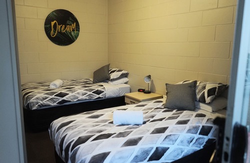 Nelson City Centre Hotel | Bridge Backpackers