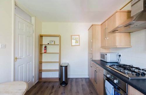 Kennington Apartment | Bright 1 BDR Apartment with Private Terrace