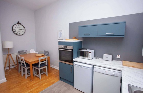 Glasgow Westend Apartment | Bright and Spacious Flat in Trendy Finnieston