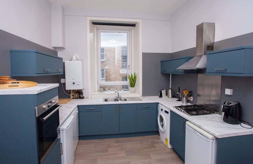 Glasgow Westend Apartment | Bright and Spacious Flat in Trendy Finnieston