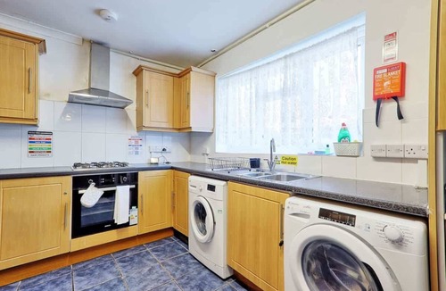 Tilbury House | Bright & Spacious 2BR Retreat in Tilbury