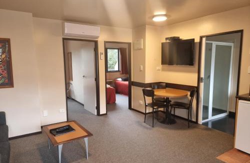 Picton Hotel | Broadway Motel