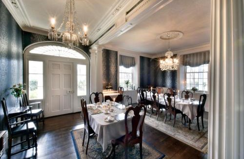 Historic Old Town Bed & Breakfast | Brockamour Manor Bed and Breakfast