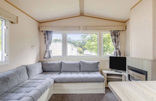 Clacton-on-Sea House | Bronze 2 Bedroom Caravan, Sleeps 4