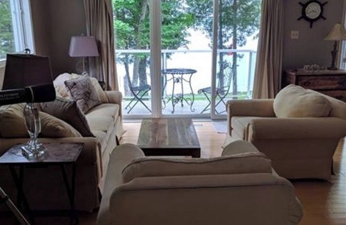 Selwyn House | Buckhorn Lake Waterfront Cottage |Wood burning lakeside Sauna, campfire - MAJOR INTERNATIONAL SPORTING EVENT