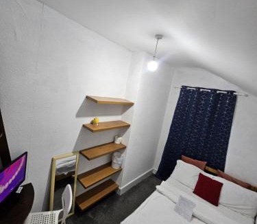Dartford House | Budget Double Room in Dartford Central