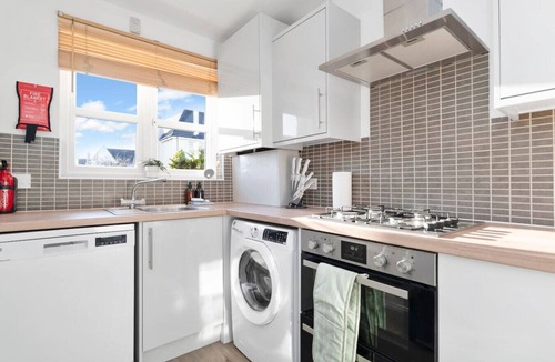 Kirkliston House | Buie`s Runway Retreat