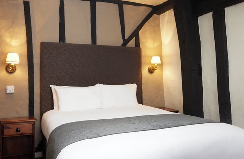 Halstead Hotel | Bull Hotel Halstead by Greene King Inns