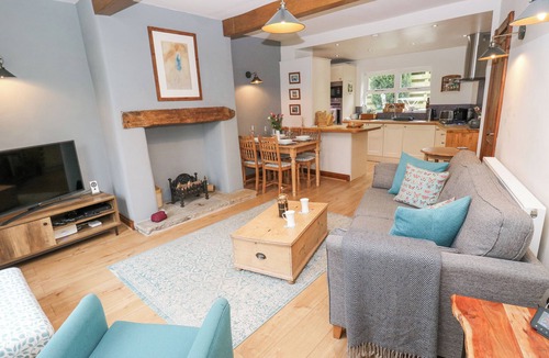 Honley Cottage | Bumble Cottage