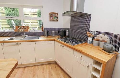 Honley Cottage | Bumble Cottage