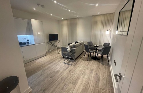 St Albans Apartment | Business Suite Lux 2 Bed Apartment in St Albans
