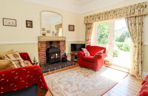 Morpeth House | Buzzards Rest