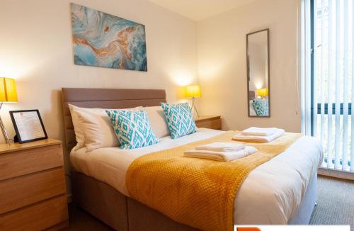 Paisley Apartment | ByEvo 5 Brabloch - Close to GLA - Perfect Getaway or Working away from Home