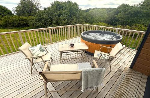 Latheronwheel Cabin | Byrnside Lodge & NEW HOT TUB