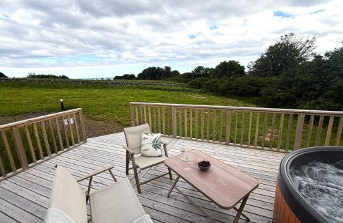 Latheronwheel Cabin | Byrnside Lodge & NEW HOT TUB