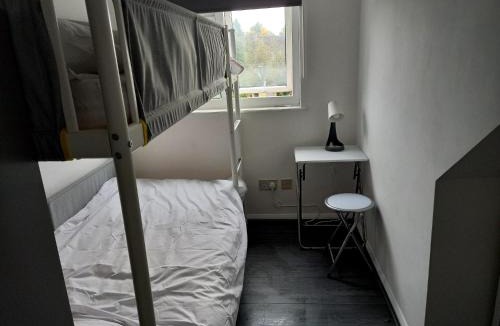 Luton House | Byron View House