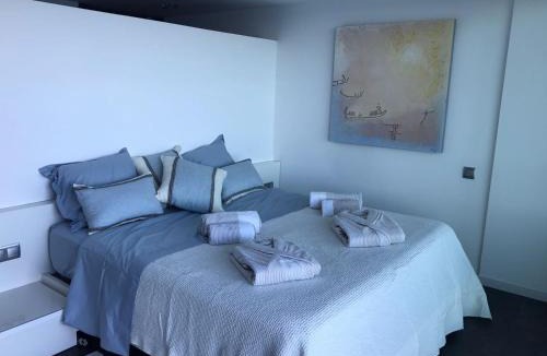 L'Escala Bed & Breakfast | C'est la vie!