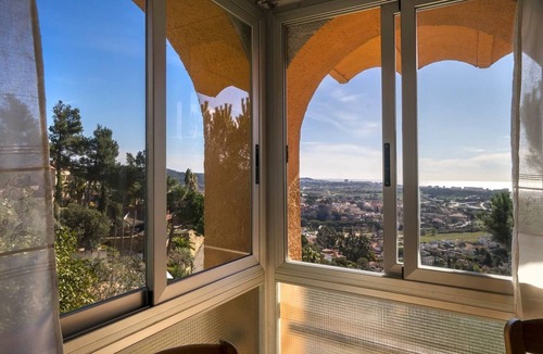 Calonge Apartment | Ca la Mireia - The tranquility of the mountain near the sea with Wifi and AACC