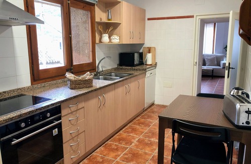 Mura Cottage | Ca la Neus. Rural House (4-8 people) In Mura, Parc Natural de Sant Llorenç.