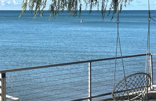 Hamilton Cottage | Cabana Lake House - welcome to our pet friendly paradise on the lake!