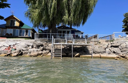 Hamilton Cottage | Cabana Lake House - welcome to our pet friendly paradise on the lake!