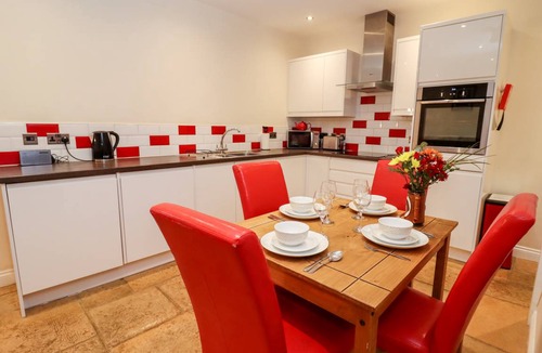 Chipping Norton Cottage | Cabin ∙ 2 bedrooms ∙ 4 guests