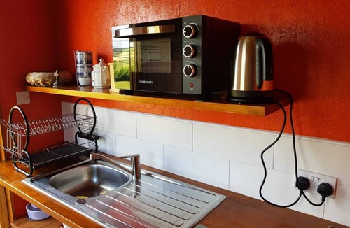 Newcastle-on-Clun Cabin | Cabin Retreat With Beavers on Shropshire Hills