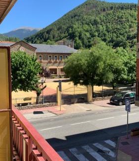 Montella I Martinet Apartment | Cal Martí