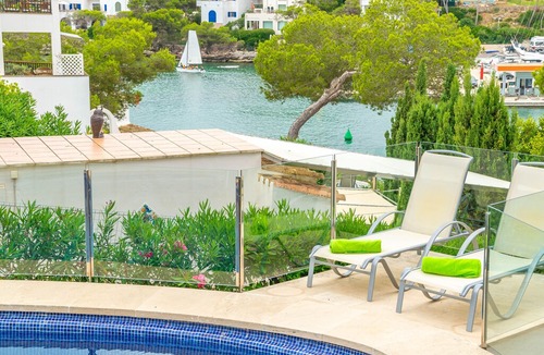 Cala d'Or Villa | Cala Llonga - Three Bedroom Villa, Sleeps 6
