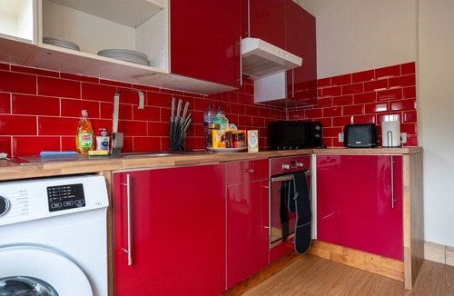 Rosyth House | Caledonia Luxe Stays Short Lets Agency Dunfermline