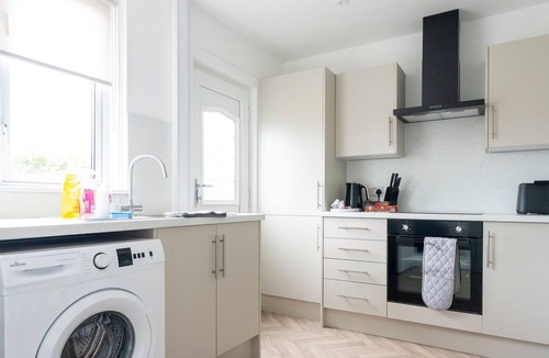 Broxburn House | Caledonia Luxe Stays Short Lets Agency Broxburn