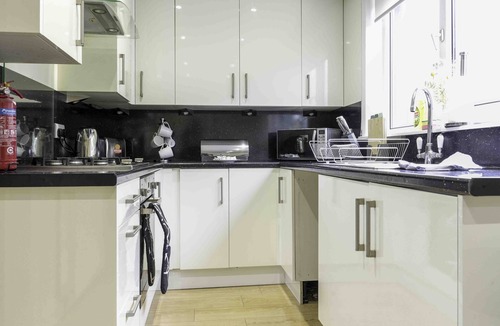 Larkhall House | Caledonia Luxe Stays Short Lets Agency Larkhall