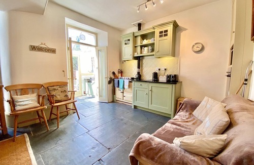 Treator Cottage | Camel Cottage - Padstow Town - Character home accepts pets