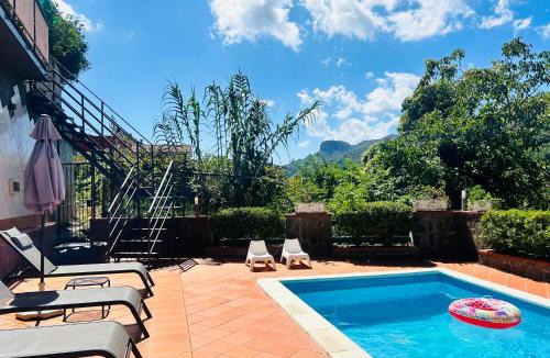 Campinola House | Campinola Holiday Home PRIVATE POOL
