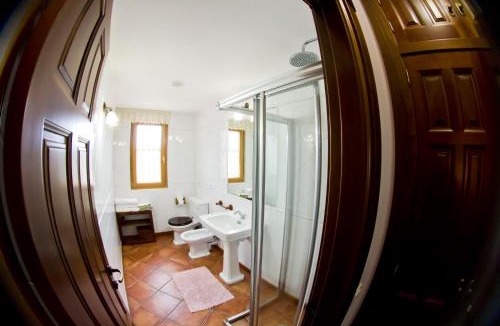 Hacinas House | Campoelvalle