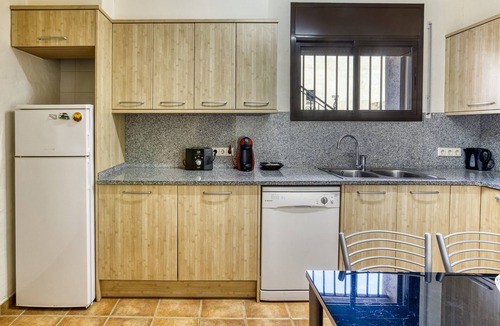 Viladamat House | Can Castelló Baixos – Casa acogedora para 6 personas en Viladamat con terraza y barbacoa