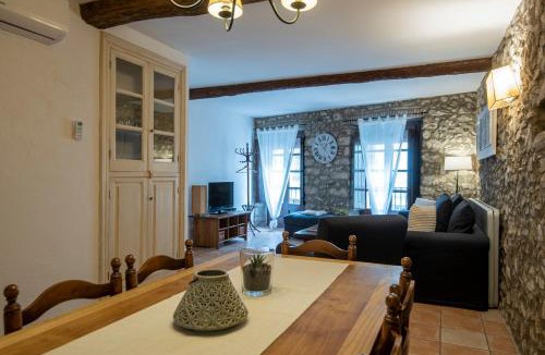 Capmany House | Can Llobet